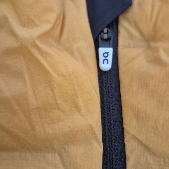 On Running Men's Climate Jacket in Yellow and Black - Picture 14 of 16